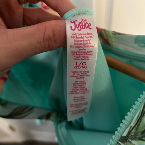 Justice Rashguard 🌺 - Picture 6 of 6